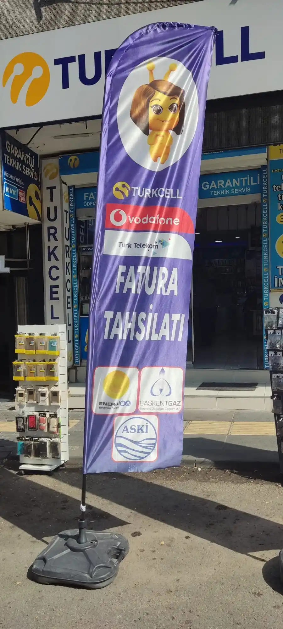 Cep Telefoncu Yelken Bayrağı-23