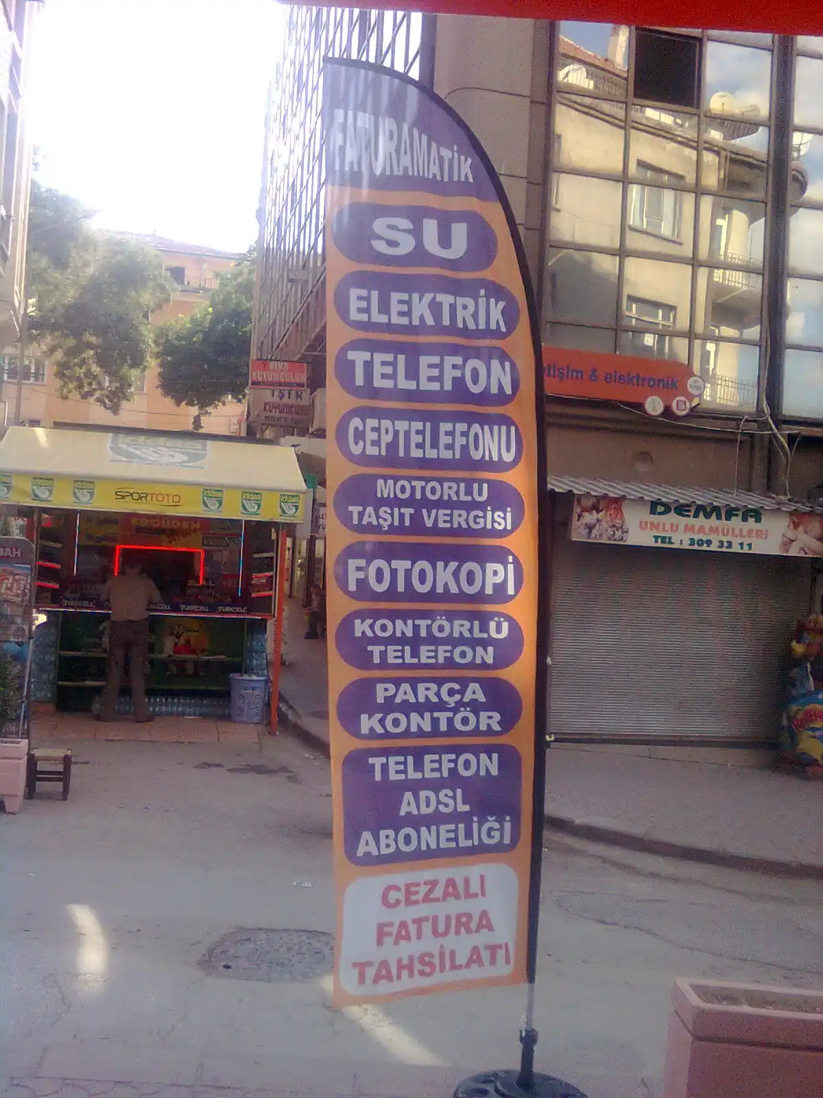 Cep Telefoncu Yelken Bayrağı-39