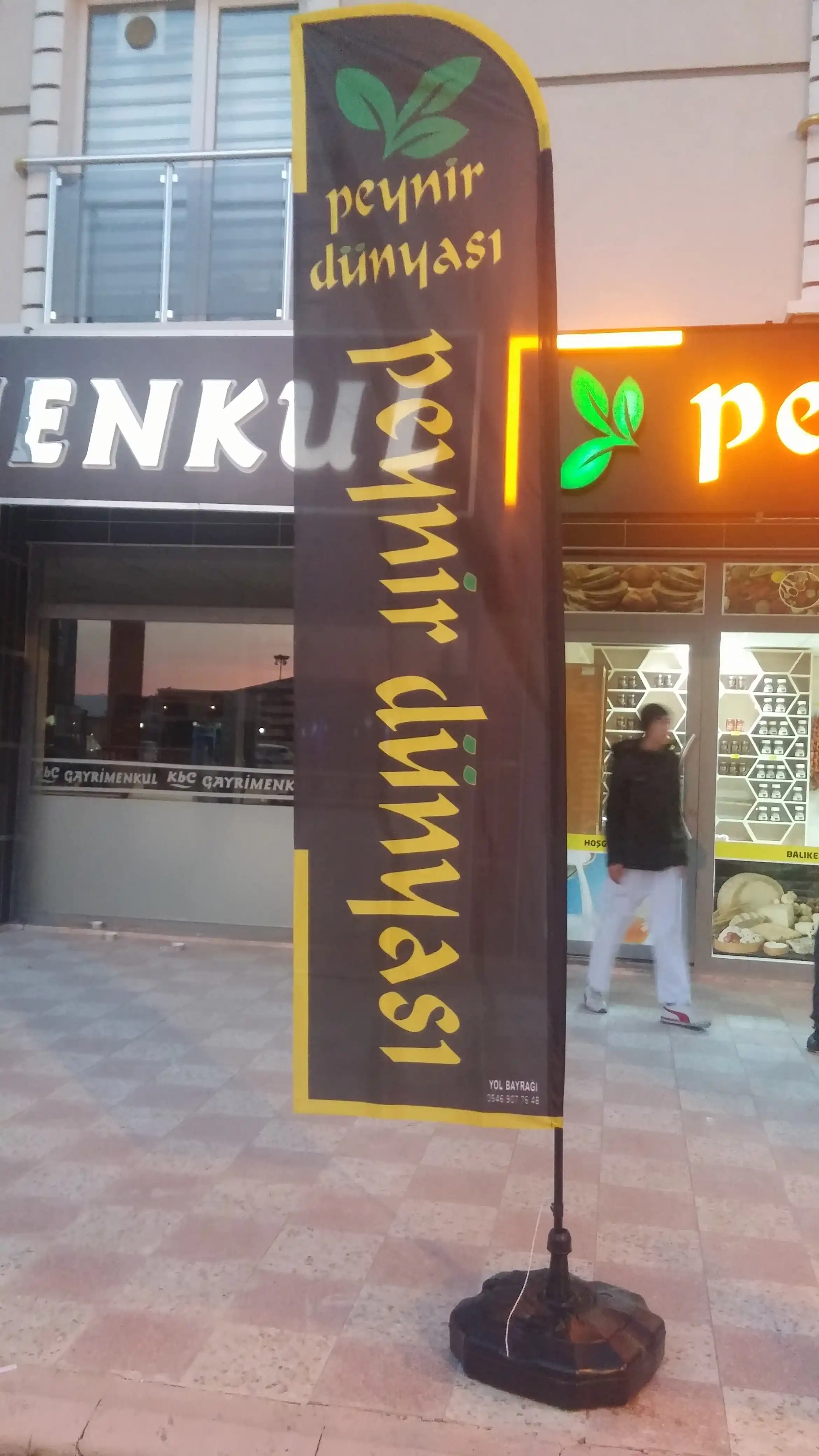 Şarküteri Yelken Bayrağı-5